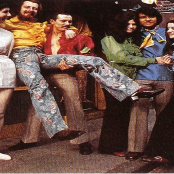 Artsy floral abstract prints, retro, unisex store - Picture 8 of 8